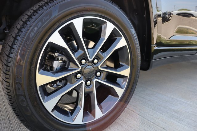 New 2025 Jeep Grand Cherokee Overland w/ Adv Protech Group III image 38