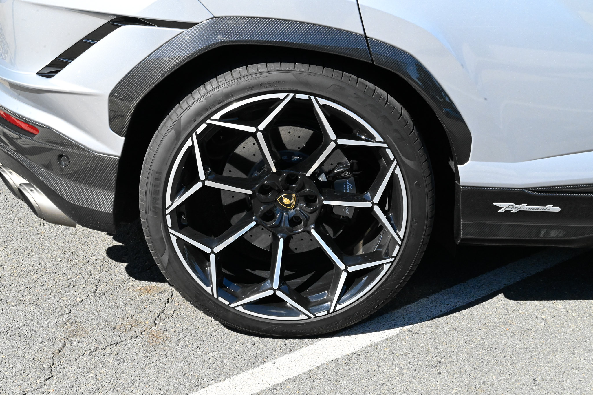 Used 2024 Lamborghini Urus Performante AWD/4WD image 11