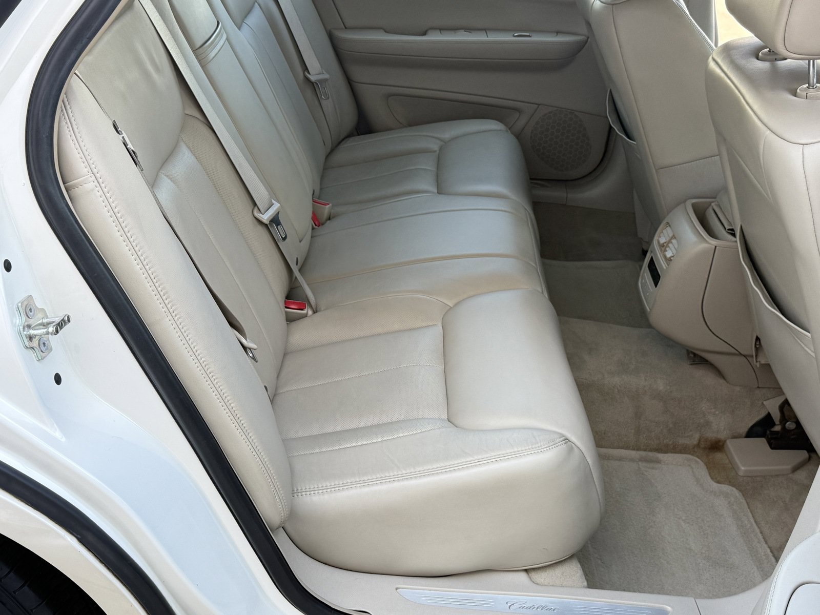 Used 2008 Cadillac DTS FWD image 29