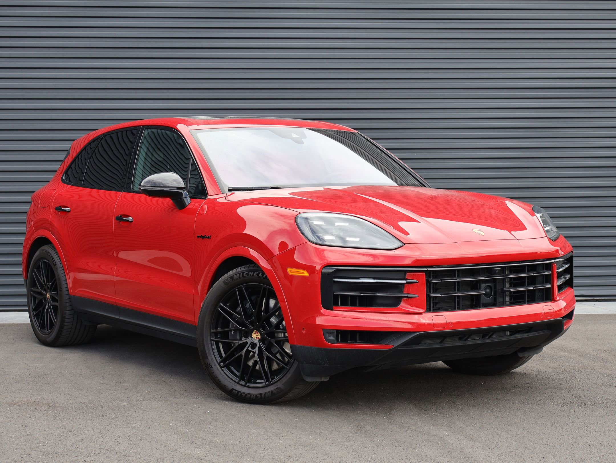 Certified 2025 Porsche Cayenne E-Hybrid image 8