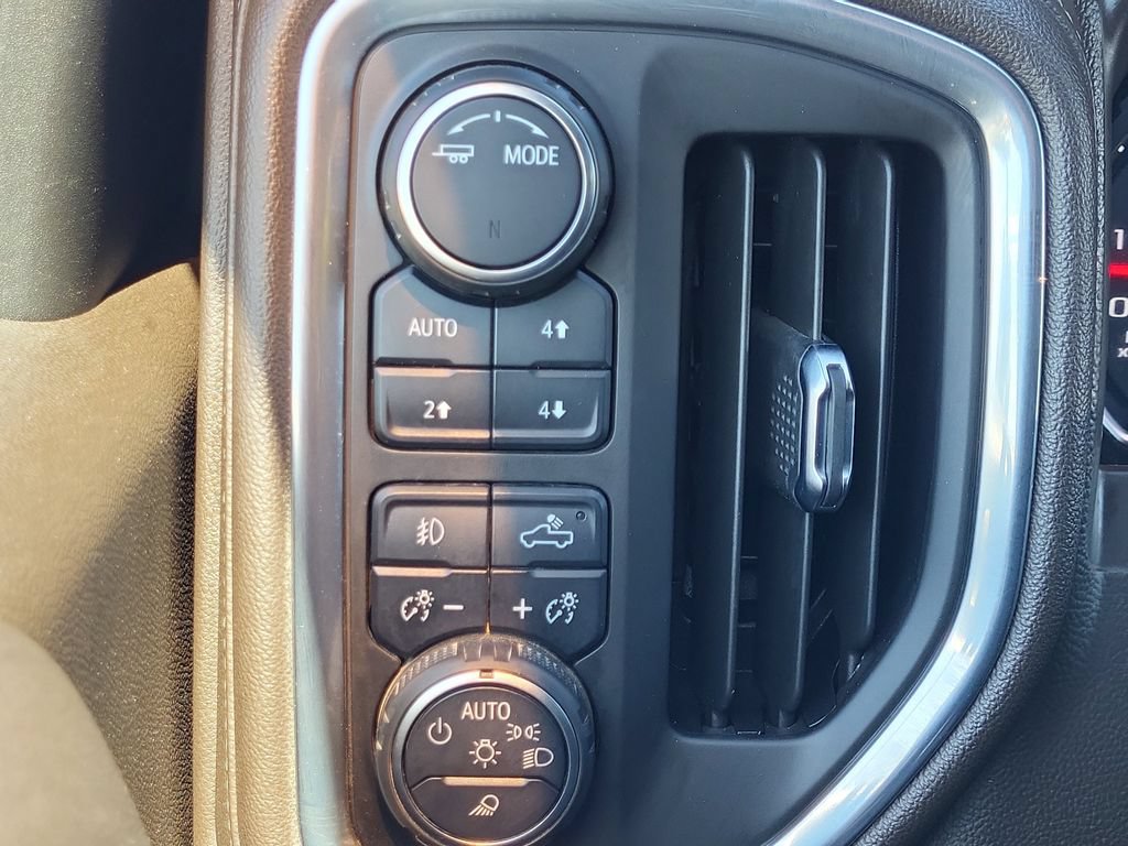 Used 2021 Chevrolet Silverado 2500 LTZ w/ LTZ Convenience Package AWD/4WD image 33