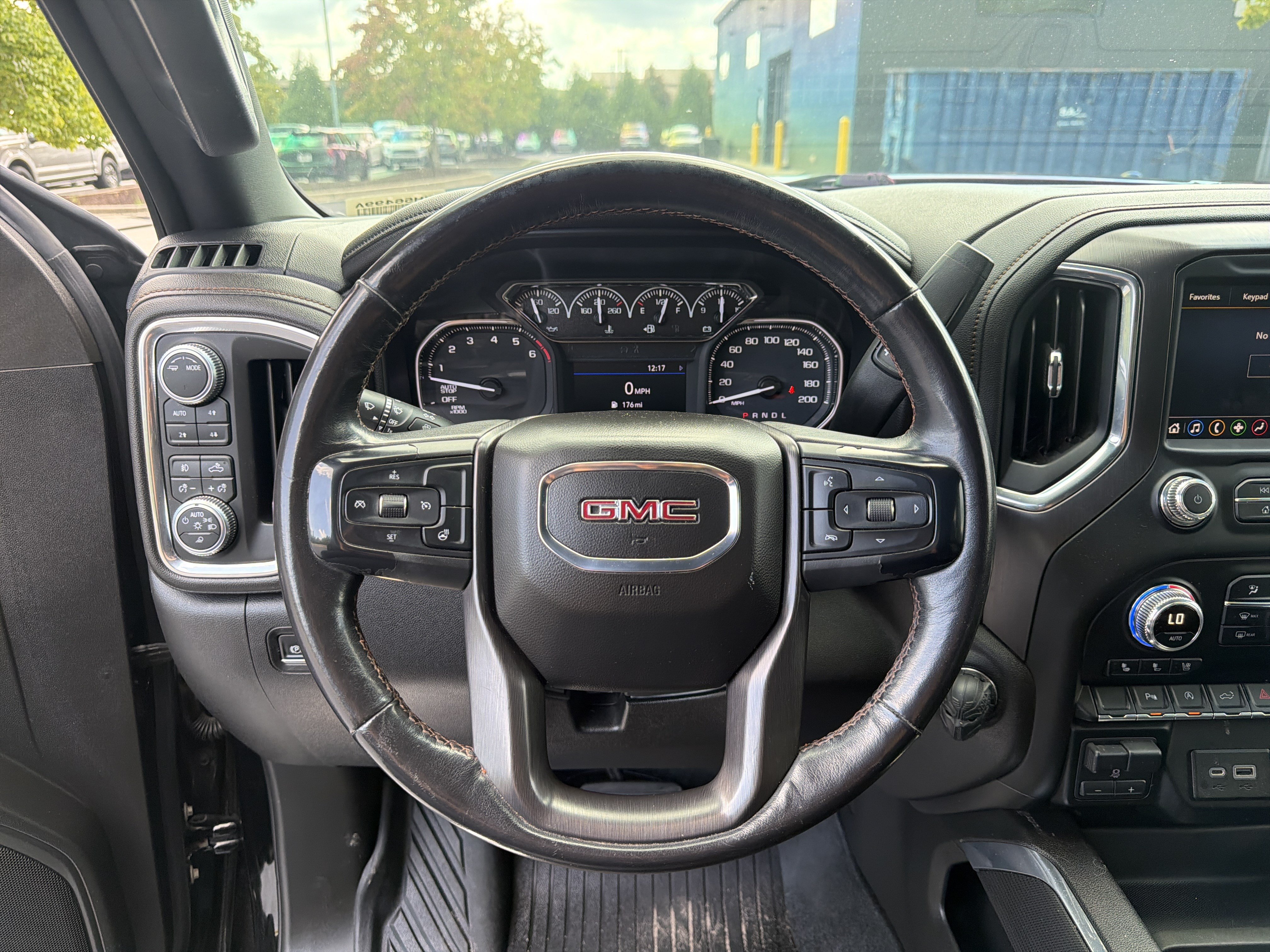 Used 2020 GMC Sierra 1500 AT4 w/ Driver Alert Package I AWD/4WD image 17