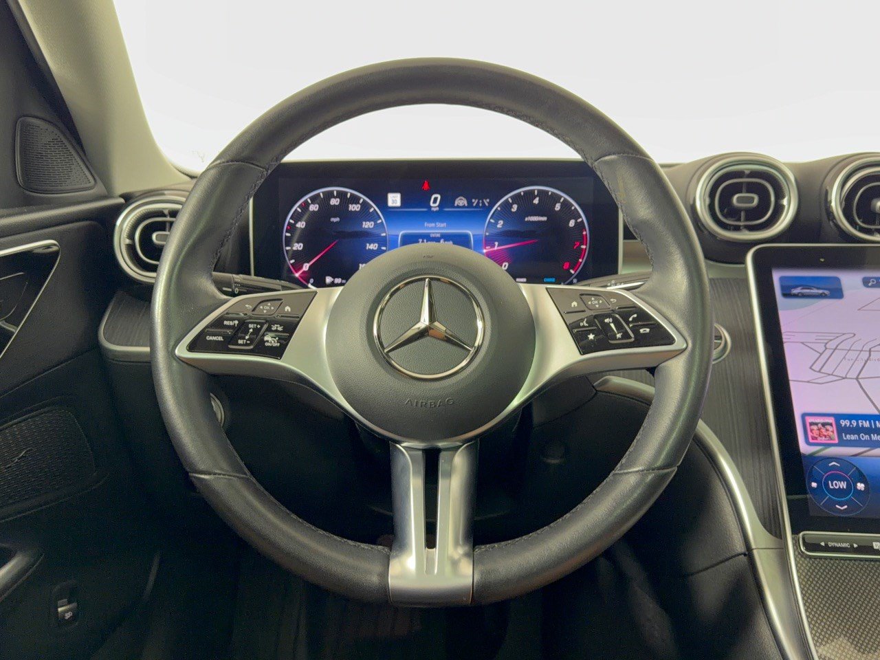 Used 2023 Mercedes-Benz C 300 Sedan image 10