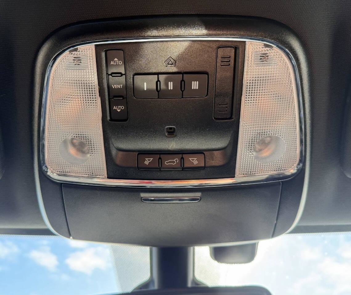 Used 2018 Jeep Grand Cherokee Altitude image 27