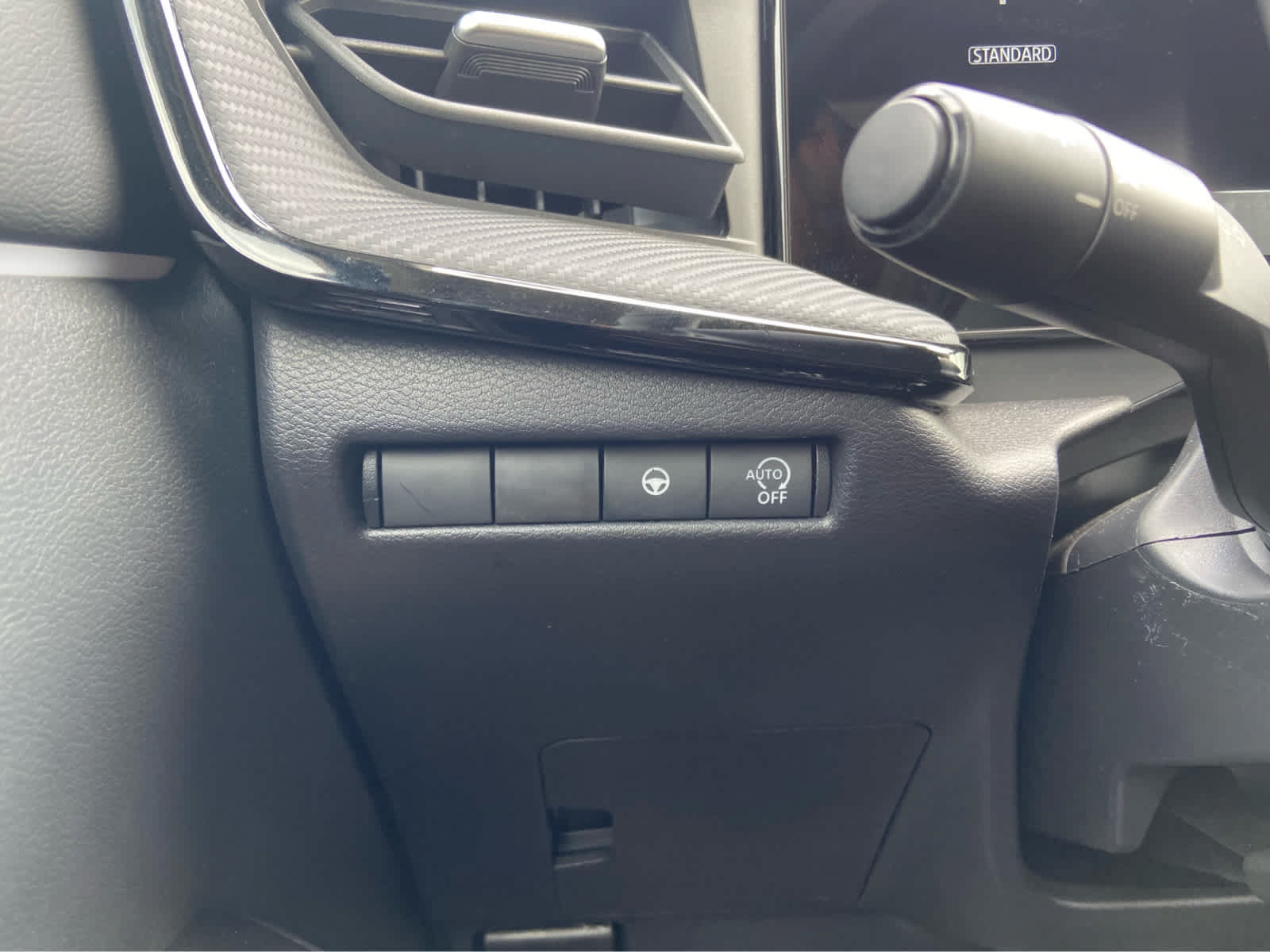 Used 2026 Nissan Kicks SR FWD image 23