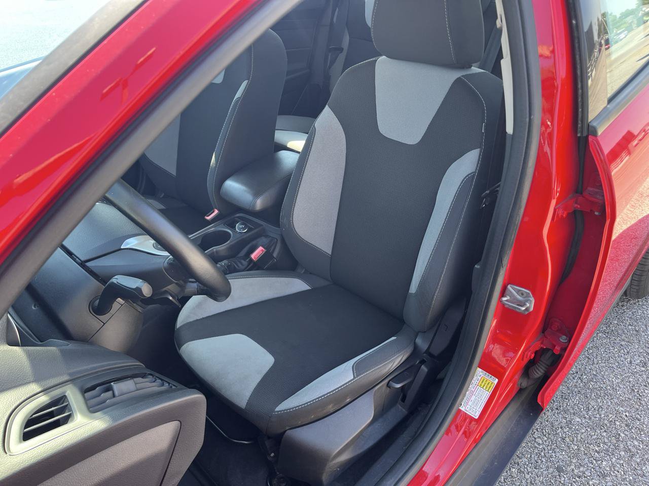 Used 2014 Ford Focus SE w/ SE Sport Package FWD image 20