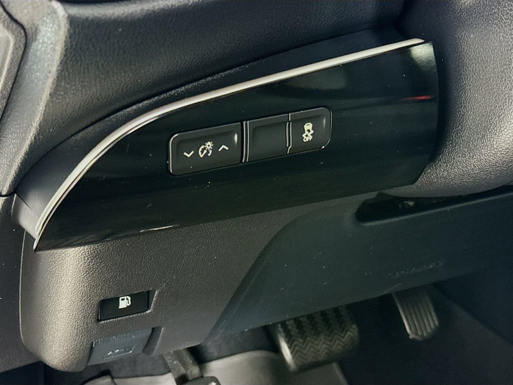Certified 2016 Toyota Prius Two FWD image 12