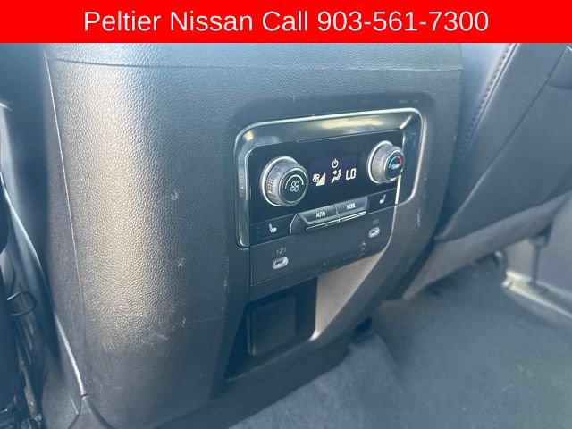 Used 2024 Chevrolet Suburban Premier RWD image 22