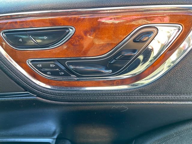 Used 2020 Lincoln Continental Reserve image 37