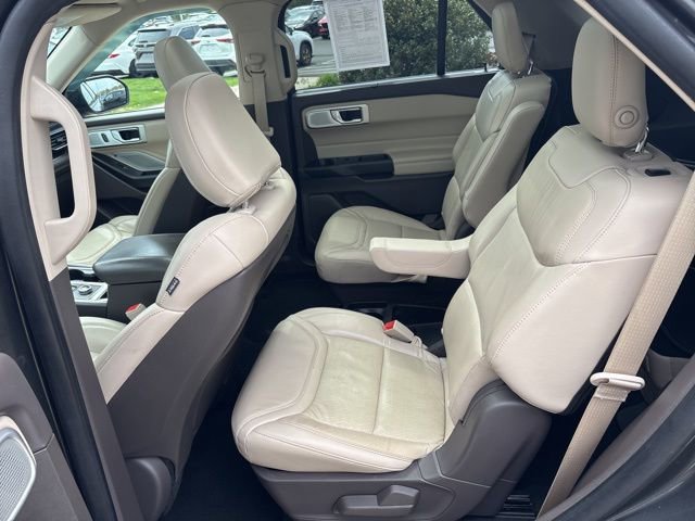 Used 2020 Ford Explorer Platinum w/ Premium Technology Package AWD/4WD image 24