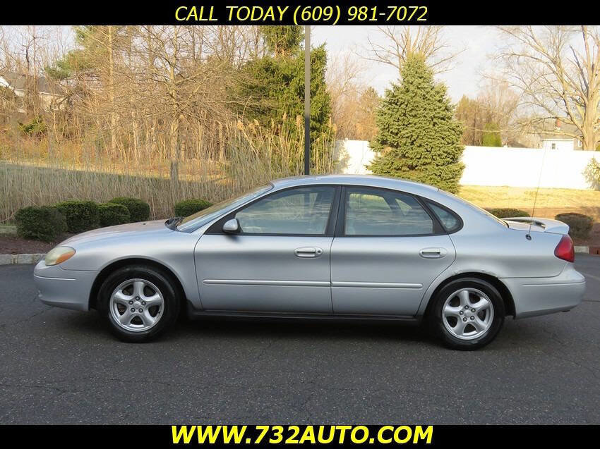 Used 2003 Ford Taurus SES image 2