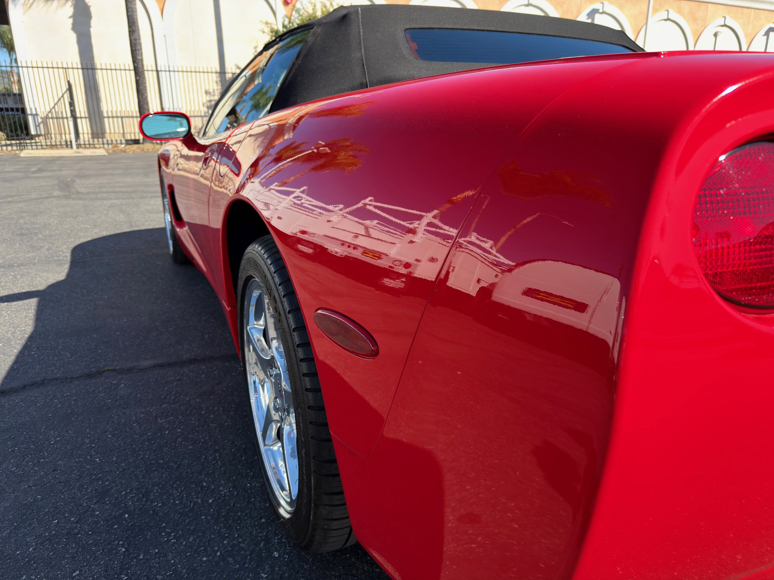 Used 2001 Chevrolet Corvette Convertible w/ Preferred Equipment Group2 image 29