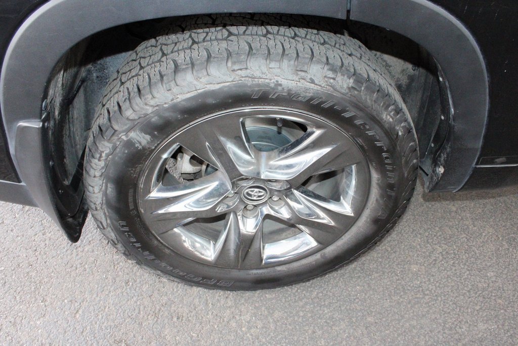 Certified 2018 Toyota Highlander Limited Platinum image 70