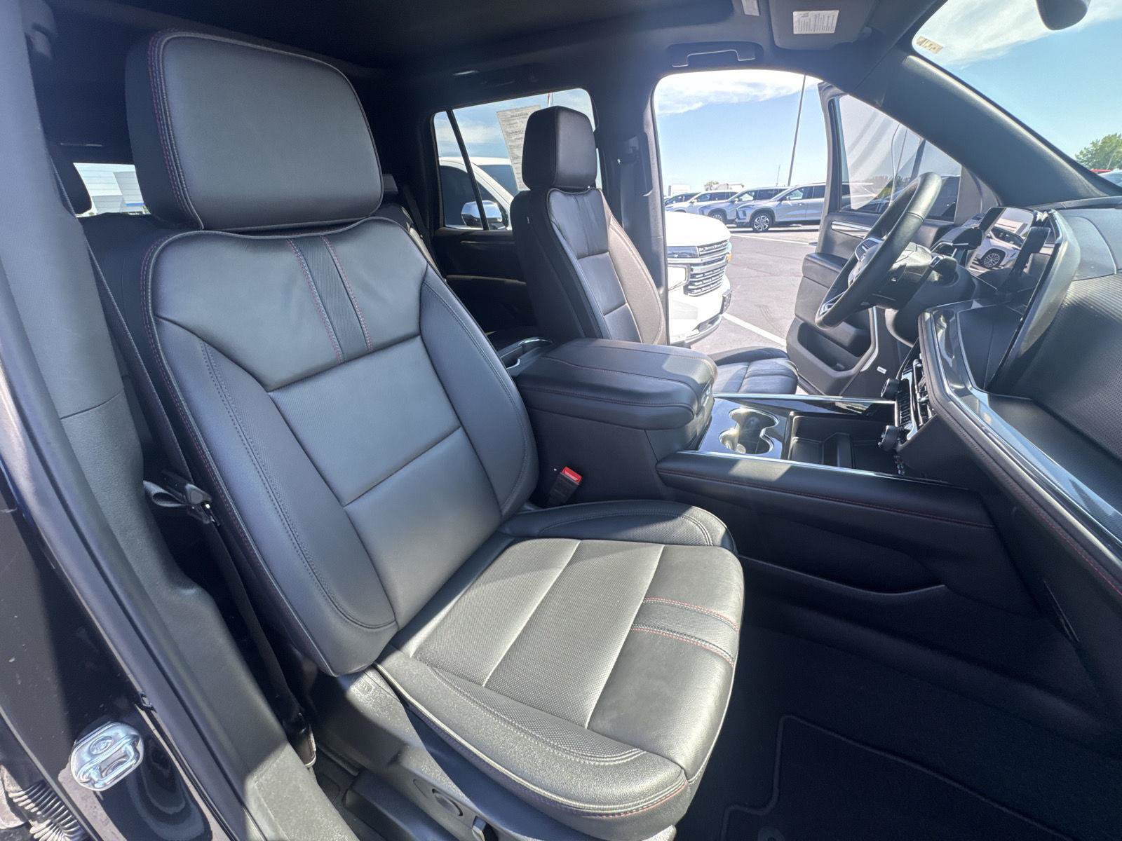 Used 2025 Chevrolet Tahoe RST w/ Comfort Package AWD/4WD image 18