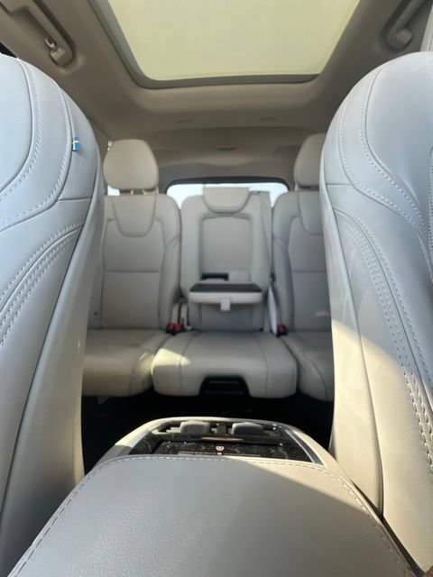 Used 2024 Volvo XC90 T8 Ultimate w/ Protection Package Premier AWD/4WD image 21