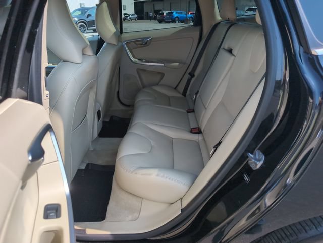 Used 2016 Volvo XC60 T5 Premier w/ Proximity Package AWD/4WD image 15