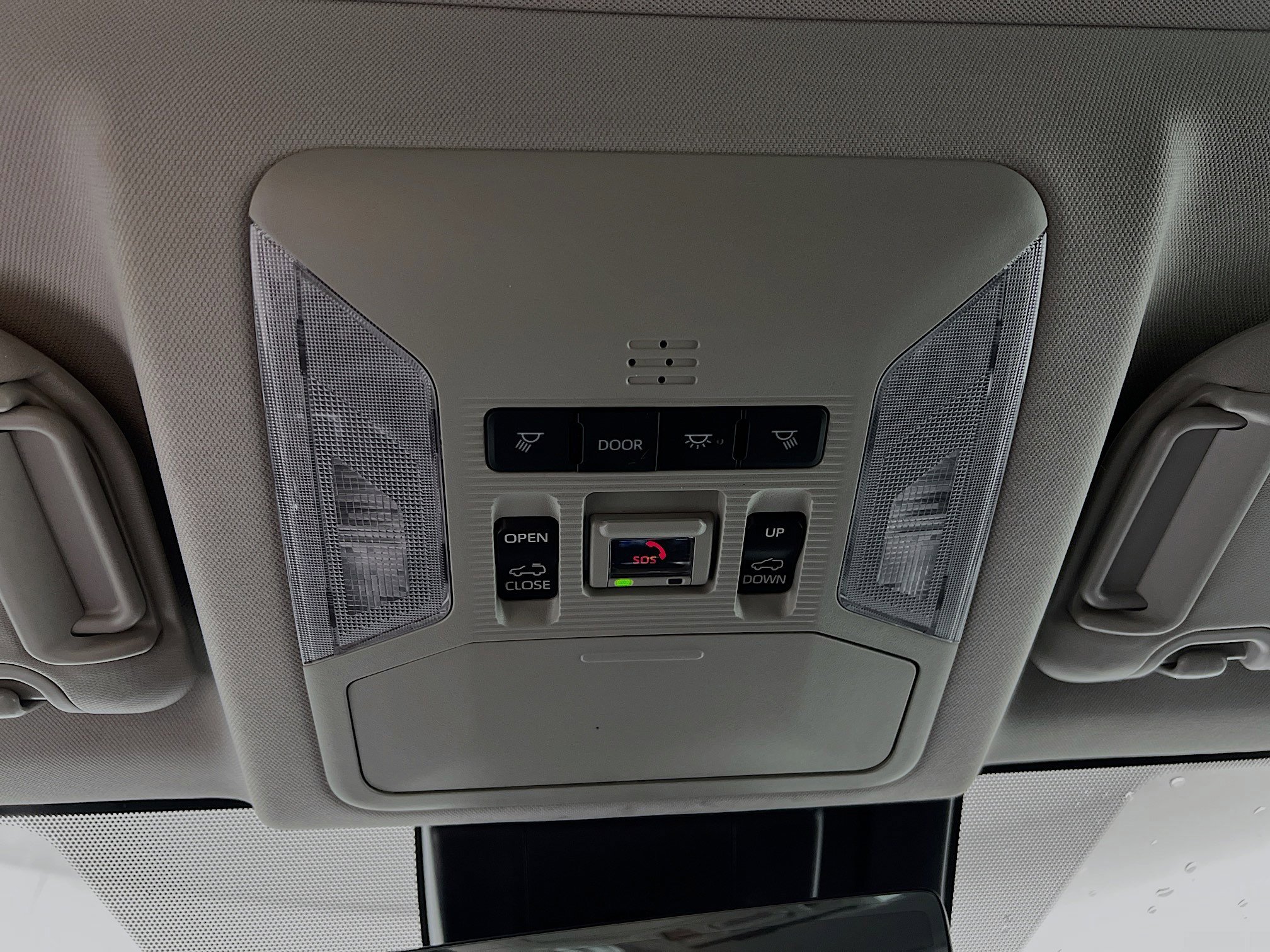 Used 2022 Toyota RAV4 XLE Premium image 21