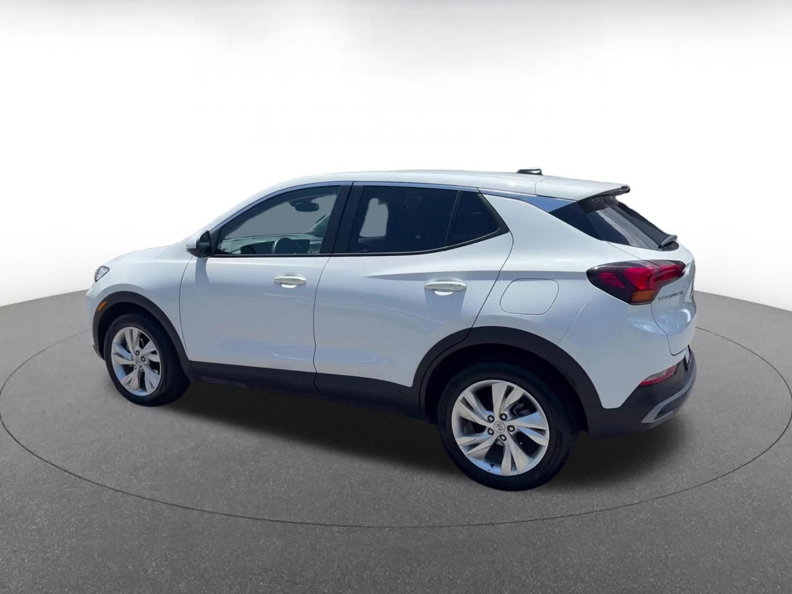 Used 2025 Buick Encore GX Preferred FWD image 9