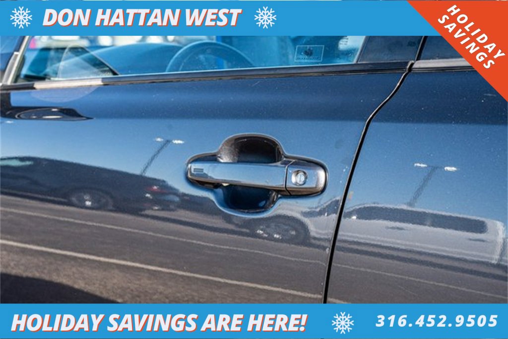 Used 2021 Toyota C-HR XLE image 28