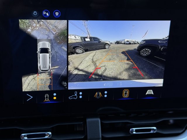 New 2027 Chevrolet Equinox LT w/ Convenience Package II FWD image 14