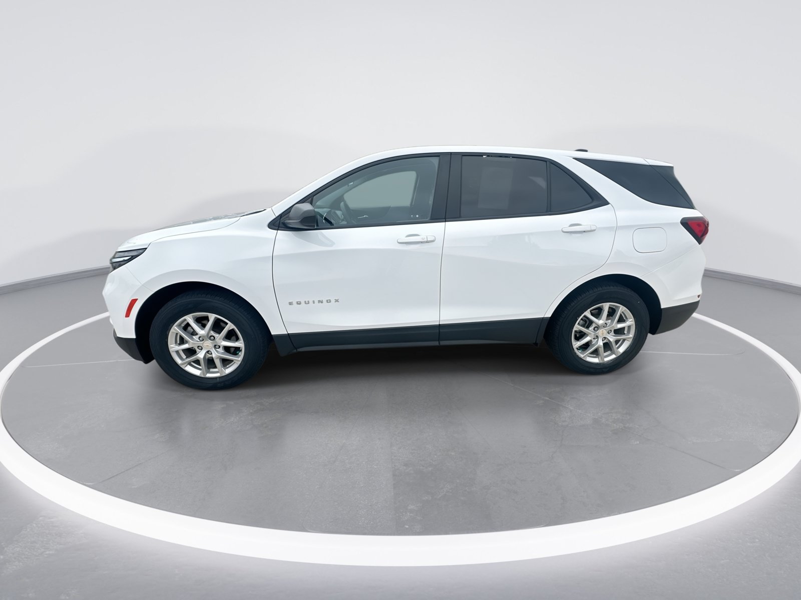 Certified 2024 Chevrolet Equinox LS w/ LS Convenience Package AWD/4WD image 5