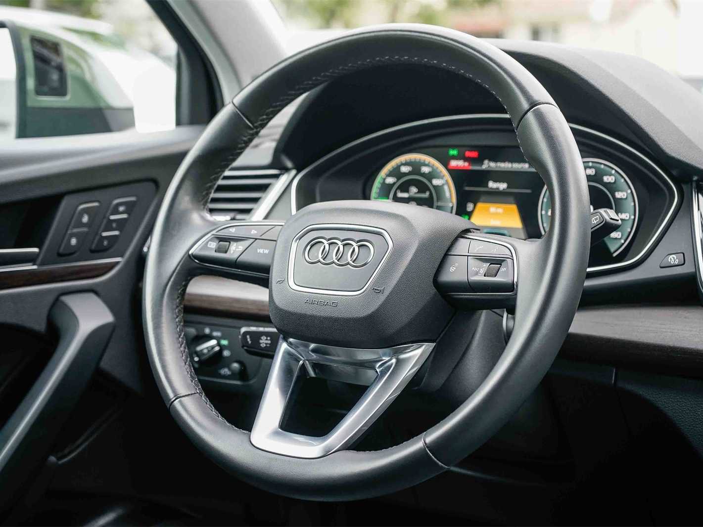 Used 2023 Audi Q5 e Premium Plus w/ Premium Plus Package image 15