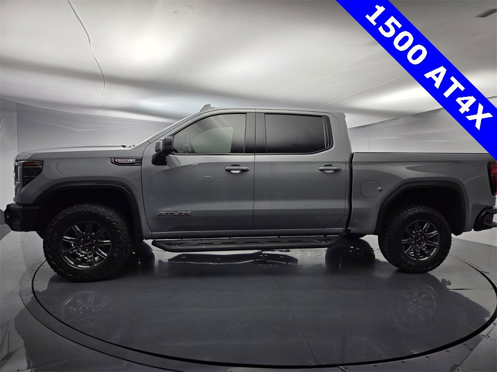Used 2024 GMC Sierra 1500 AT4X image 7