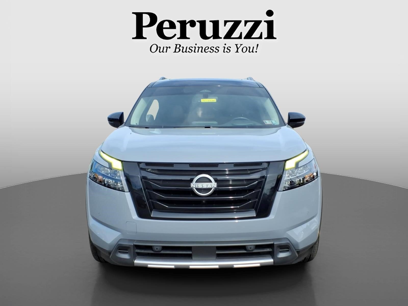 Certified 2025 Nissan Pathfinder Platinum w/ Black Appearance Package AWD/4WD image 9