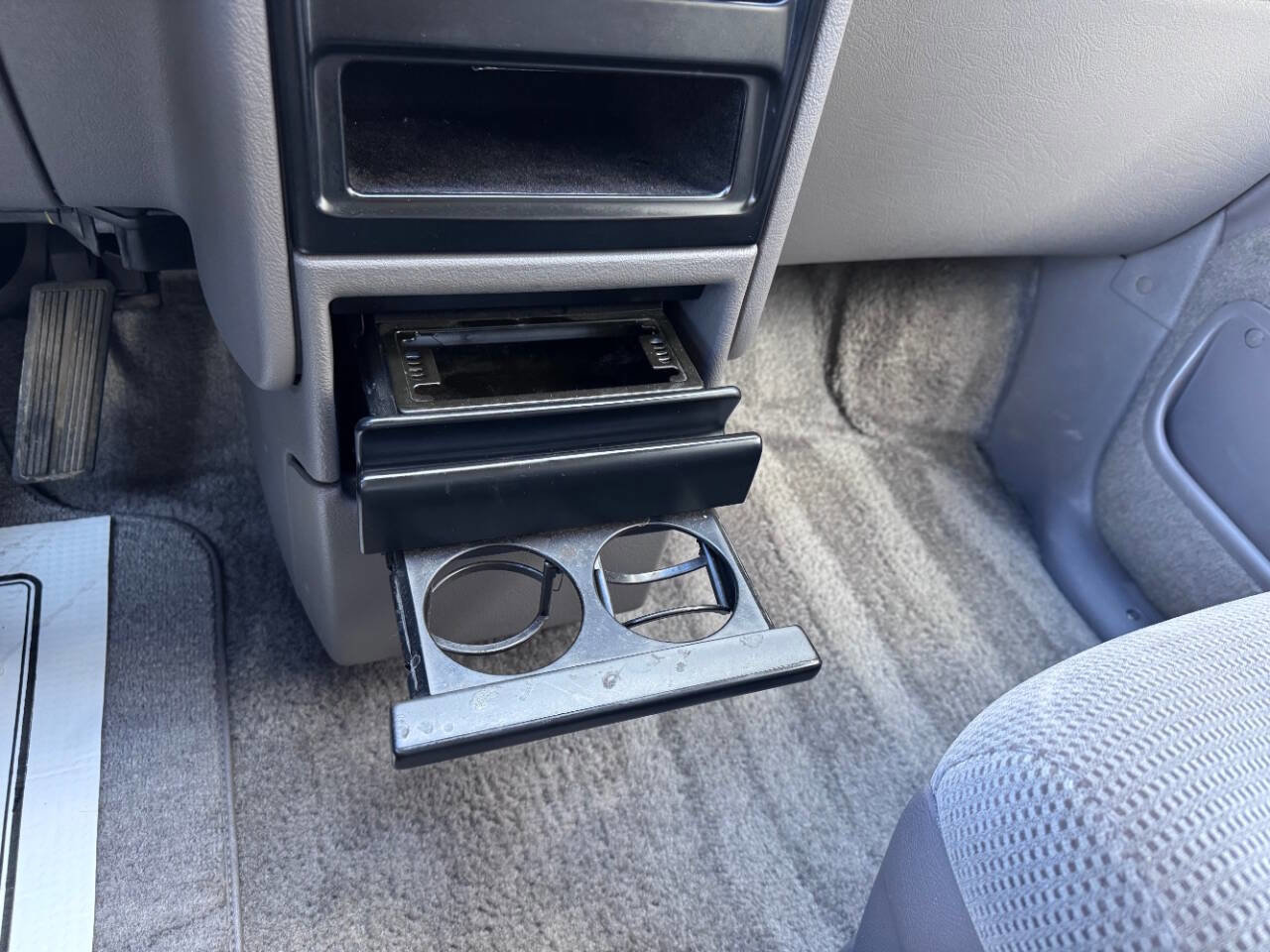 Used 1992 Plymouth Grand Voyager LE image 26