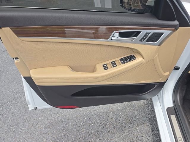 Used 2018 Genesis G80 3.8 RWD image 9