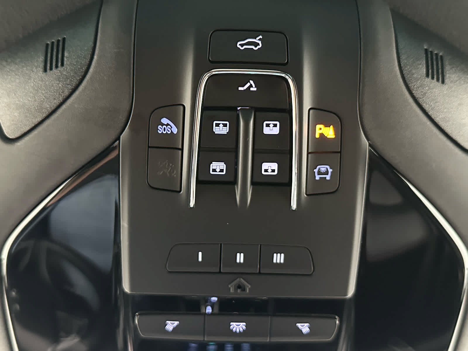 Used 2023 Maserati Levante GT AWD/4WD image 39