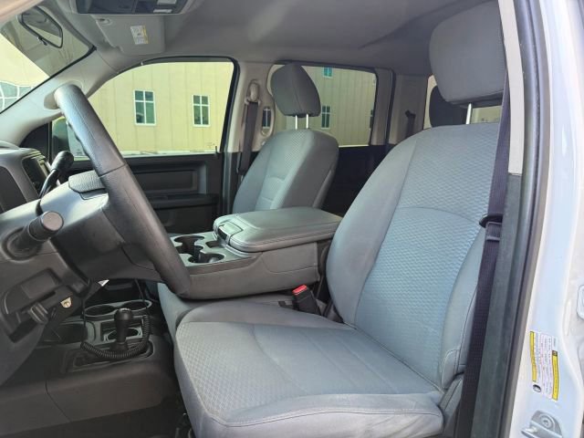 Used 2018 RAM 2500 Tradesman w/ Chrome Appearance Group image 17