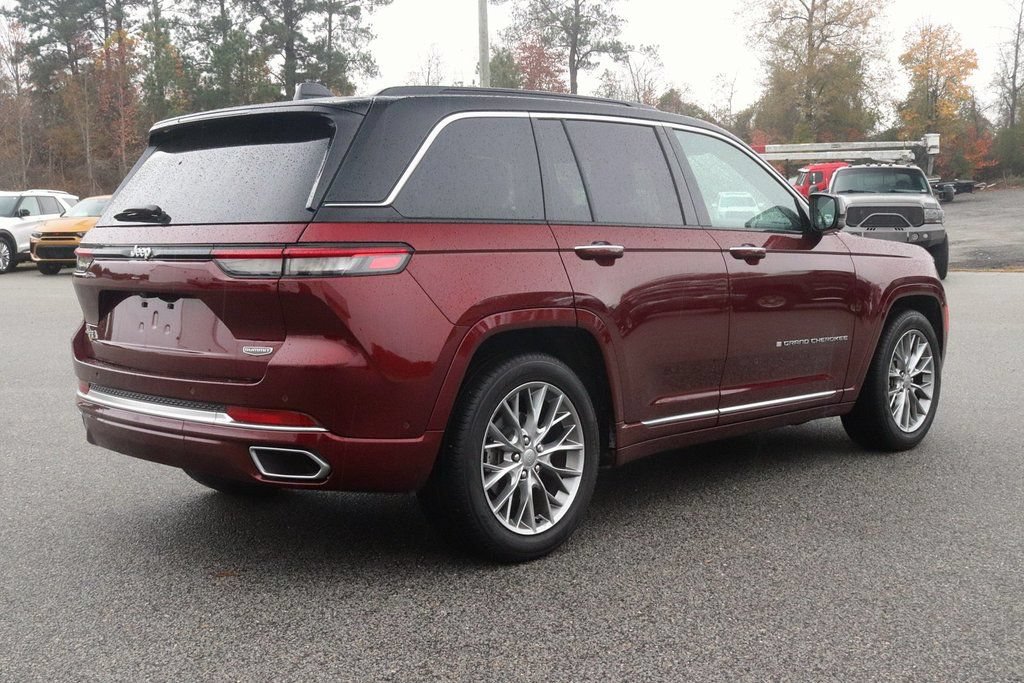Used 2025 Jeep Grand Cherokee Summit AWD/4WD image 7