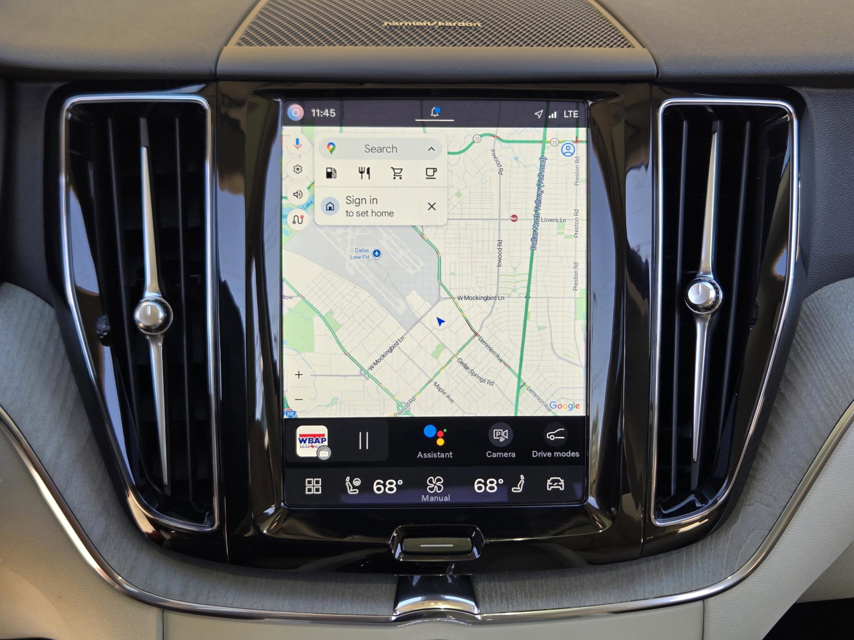 Used 2024 Volvo XC60 B5 Plus w/ Protection Package Premier image 24