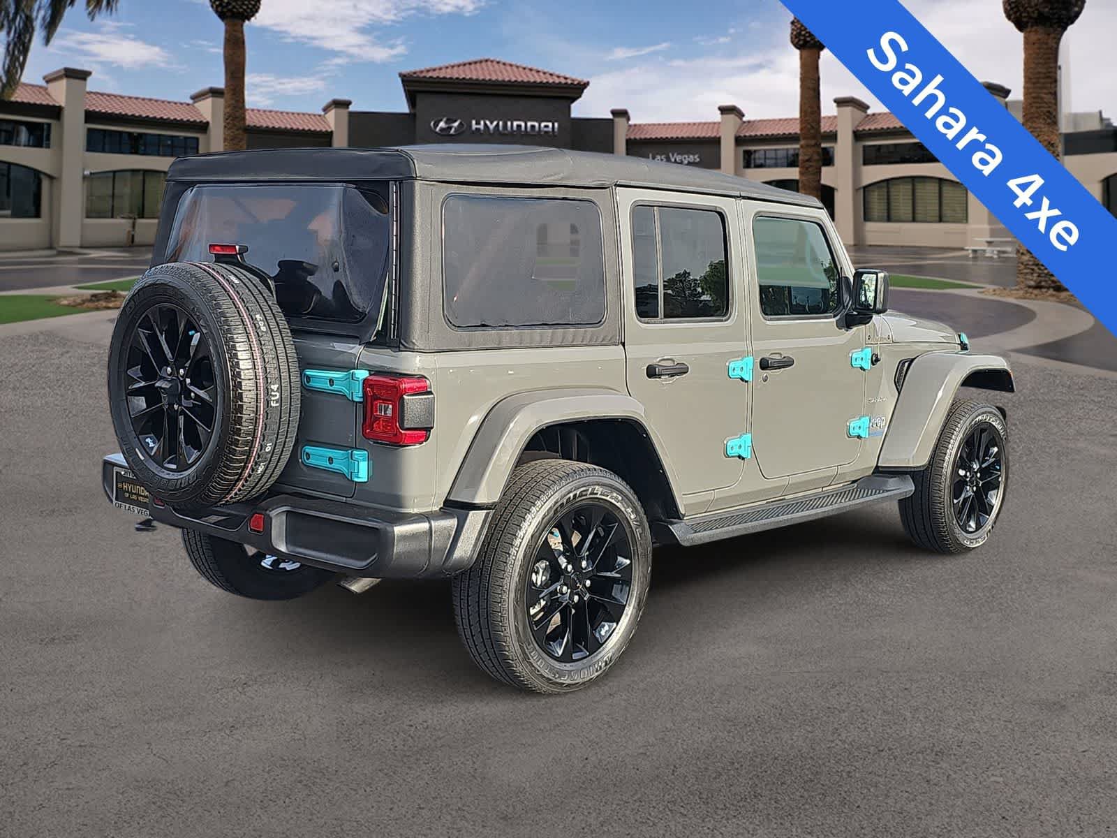 Used 2021 Jeep Wrangler Unlimited Sahara AWD/4WD image 8