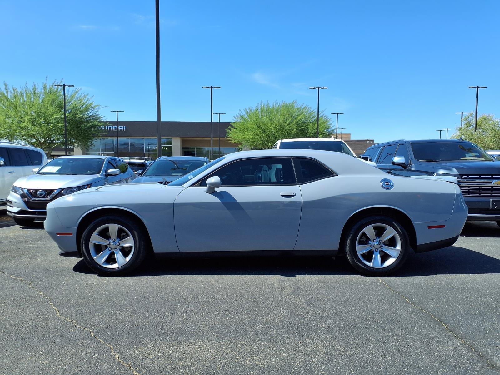 Used 2020 Dodge Challenger SXT RWD image 2