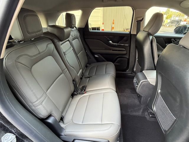 Used 2024 Lincoln Corsair AWD image 14