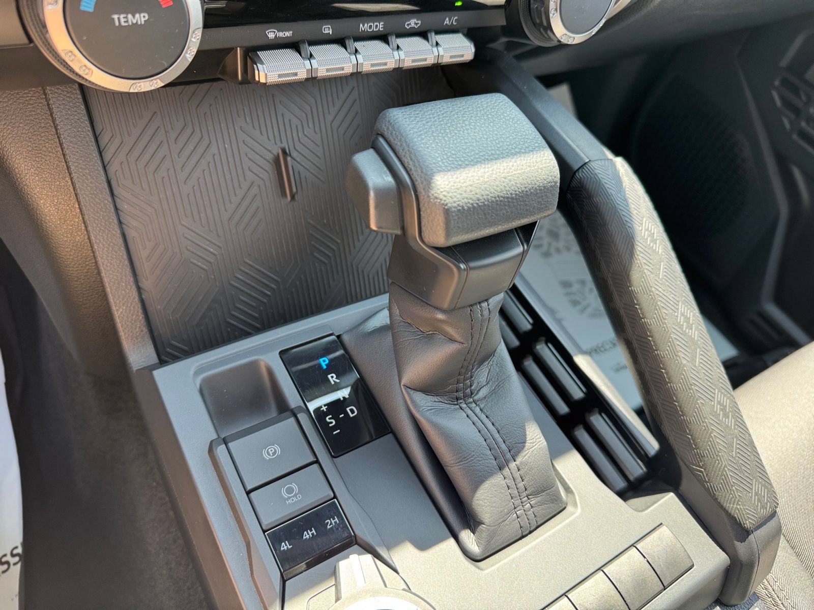 Used 2025 Toyota Tacoma SR AWD/4WD image 6