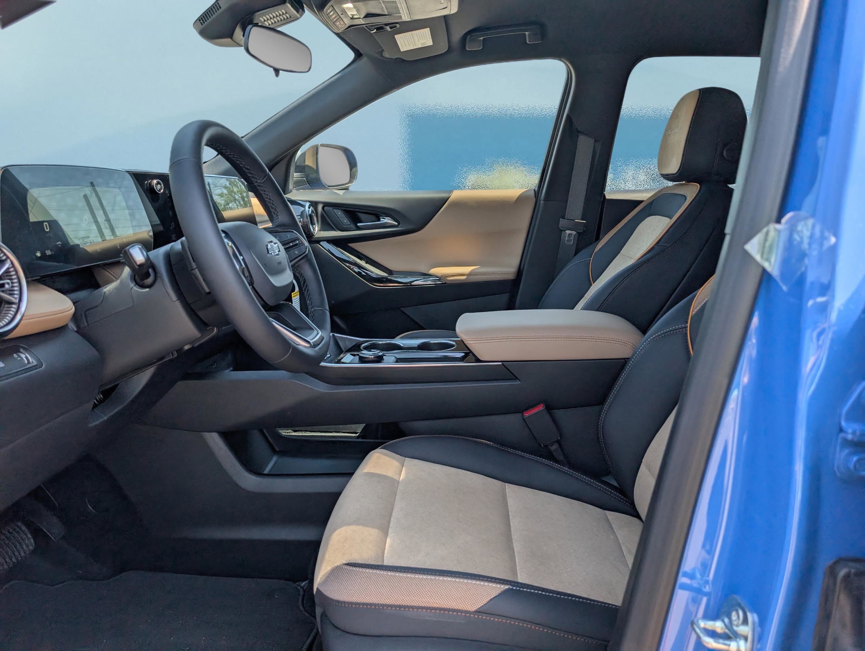 New 2026 Chevrolet Equinox ACTIV FWD image 17