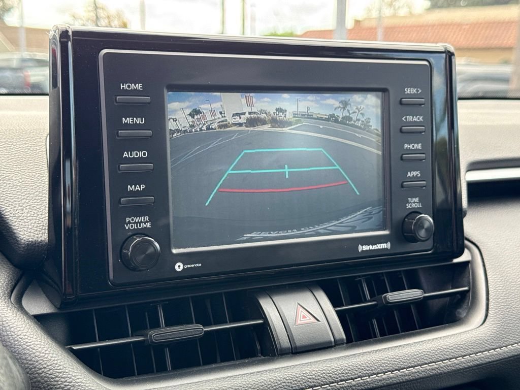 Used 2021 Toyota RAV4 XLE w/ Convenience Package FWD image 29