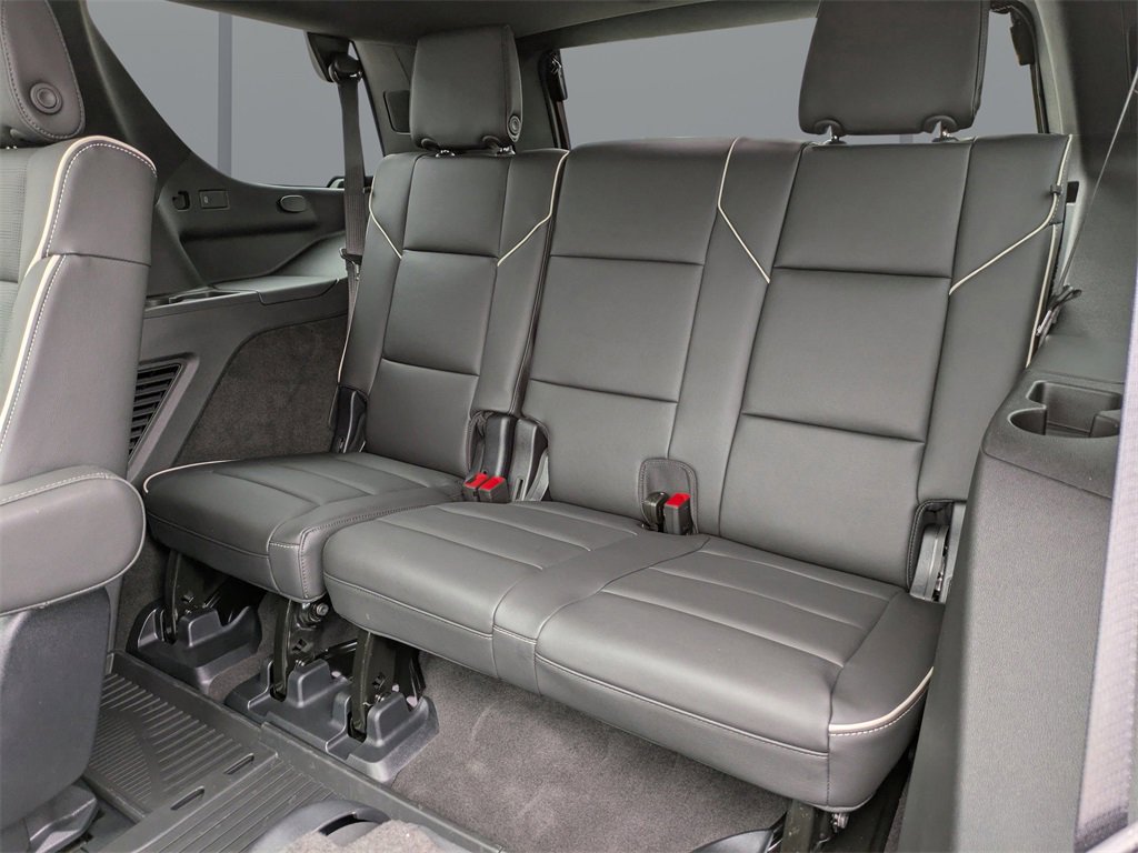 Used 2025 Cadillac Escalade Sport w/ Touring Package image 15