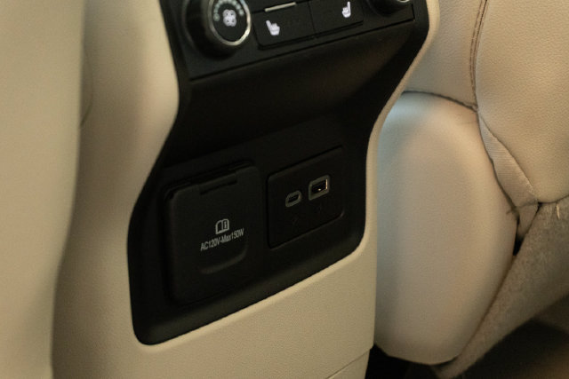 Used 2023 GMC Acadia Denali FWD image 26