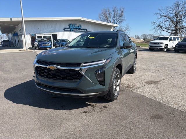 New 2026 Chevrolet Trax LT w/ Driver Confidence Package FWD image 2