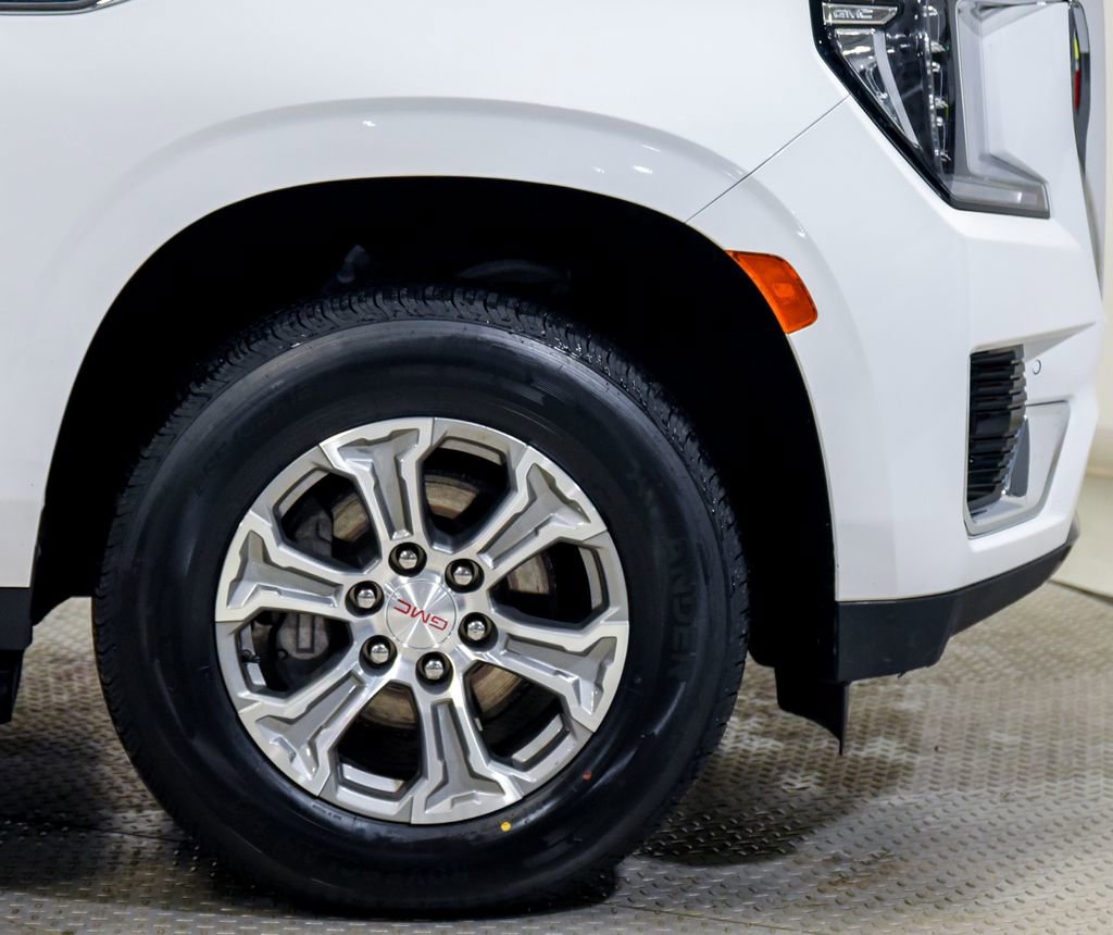 Used 2024 GMC Yukon SLE AWD/4WD image 17