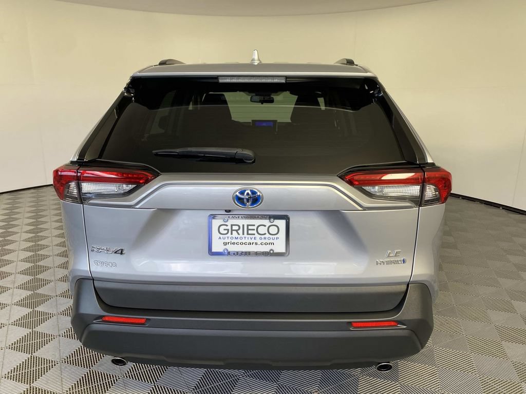 Used 2024 Toyota RAV4 LE AWD/4WD image 7