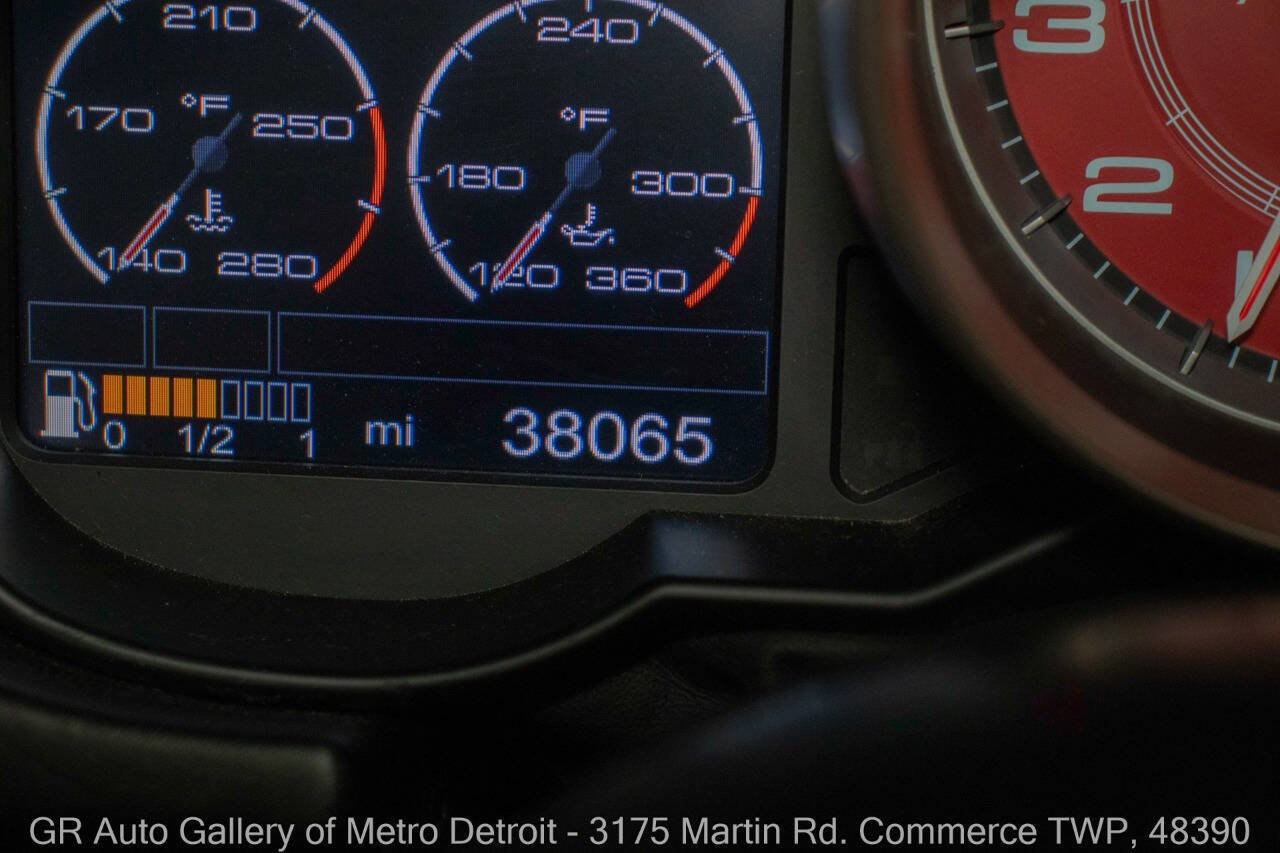 Used 2010 Ferrari California RWD image 19