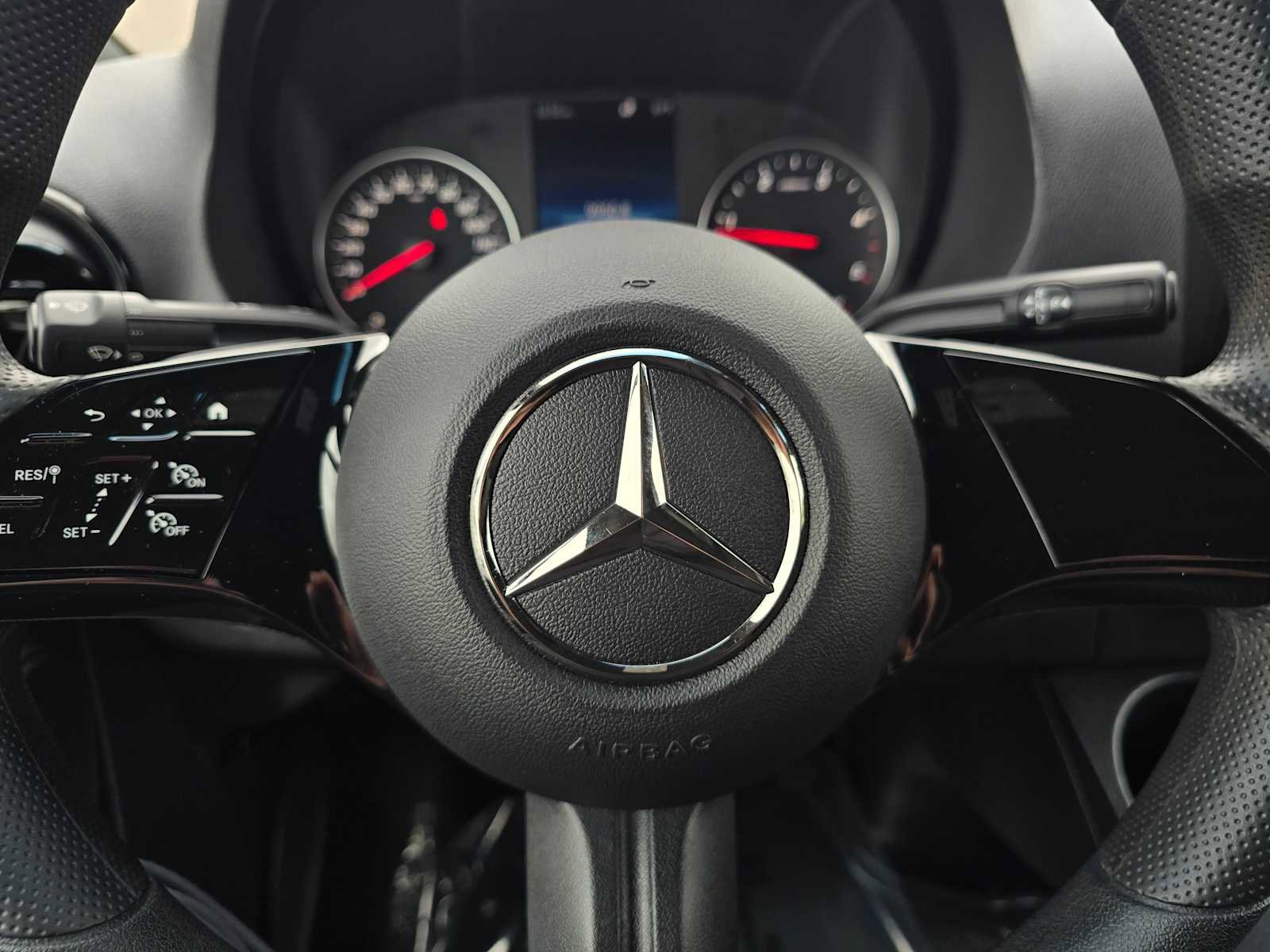 Used 2025 Mercedes-Benz Sprinter 2500 image 22