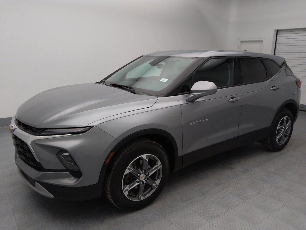 Used 2024 Chevrolet Blazer LT image 2