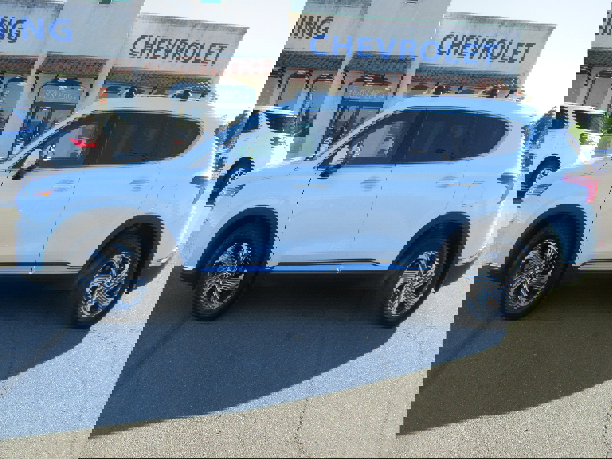 Used 2022 Hyundai Santa Fe SEL w/ Convenience Package image 2