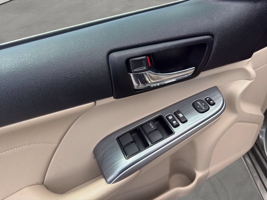 Used 2013 Toyota Camry XLE w/ Leather Pkg FWD image 13